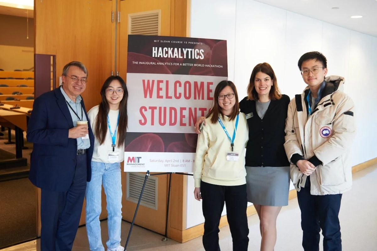 350 Estudiantes Resuelven Retos En El Mayor Hackathon De Innovaci N De Gesti N En Espa A