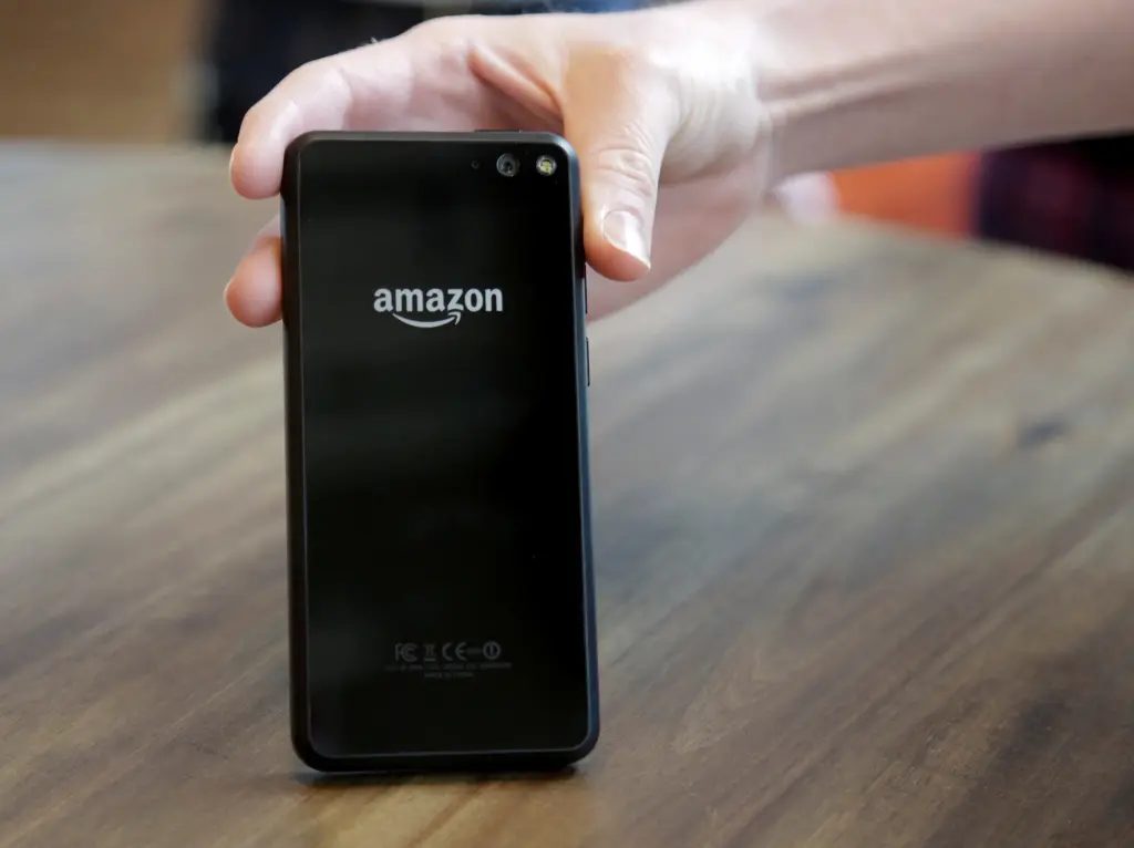 El Mercado De Smartphones Est Cayendo Un 13 Este A O Amazon Ha Decidido Que Es Buen Momento Para Lanzar Uno